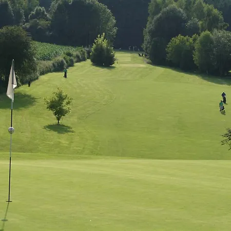 Golf & De Falnuee Mazy
