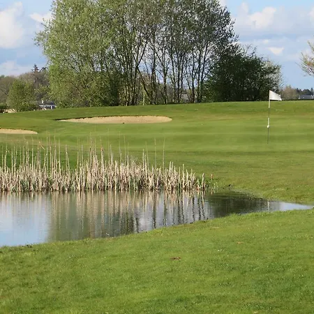 Golf&hôtel De Falnuée 3*