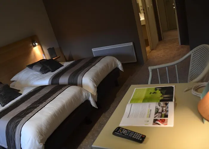 Hotel Golf & De Falnuee 3*